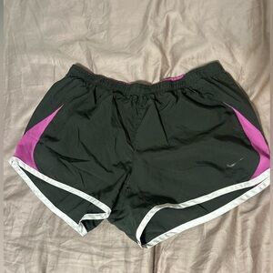 Nike Women's Black and Pink Athletic Shorts Sz M